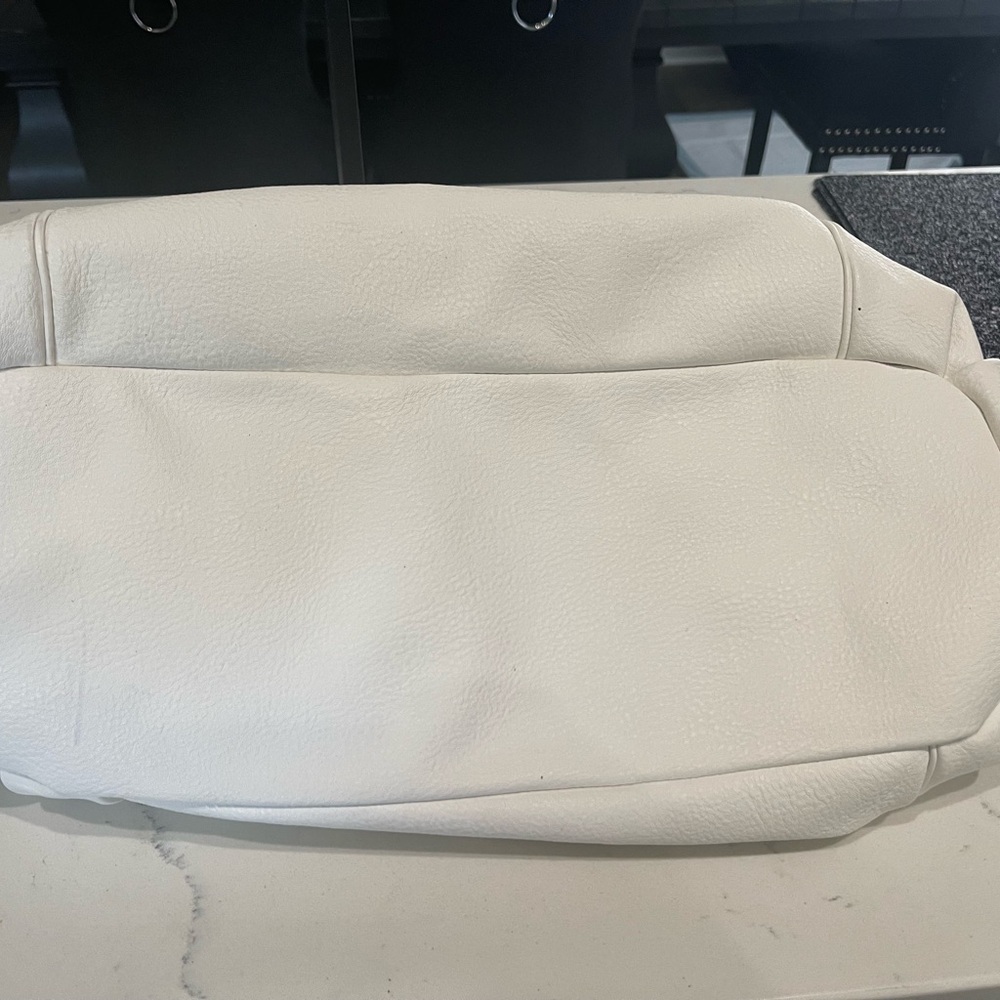 Steve Madden Elegant White Leather Tote Bag - Picture 7 of 8